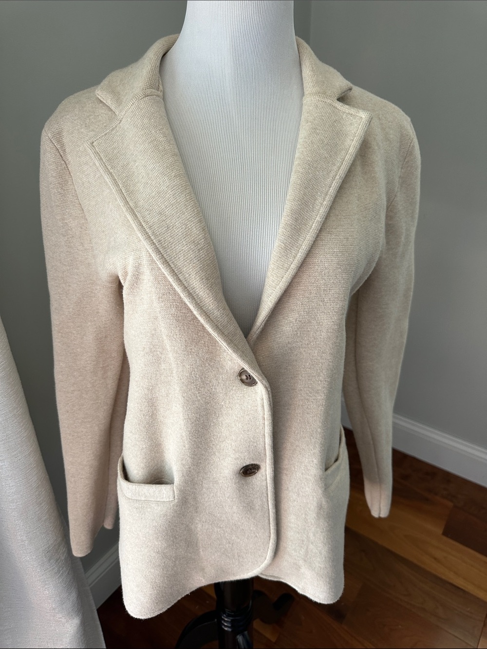 J. Crew Factory Cream Knit
Sweater Blazer Size Small Preppy
Classic Office